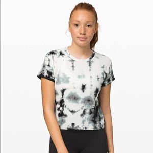 Lululemon train to be top shibori